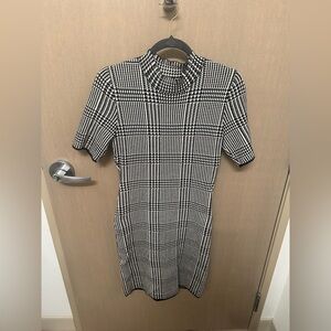 Chaps Size Small Black and White Houndstooth/Plaid Dress